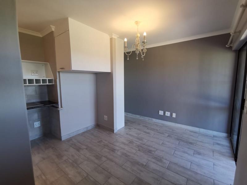 To Let 1 Bedroom Property for Rent in Loevenstein Western Cape